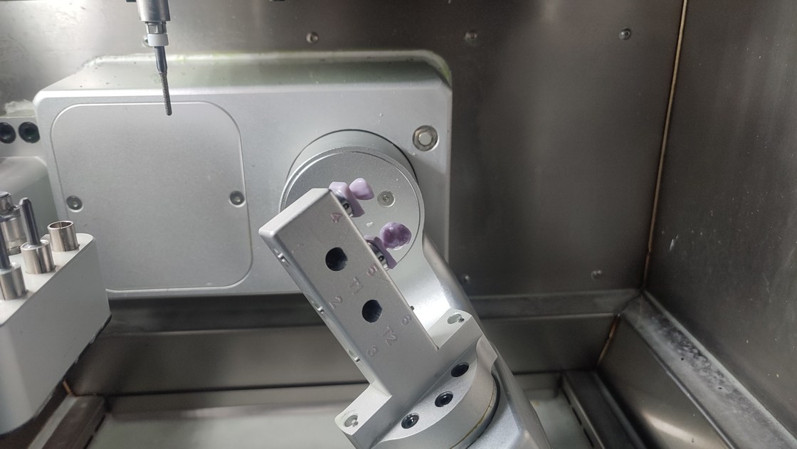 Yucera YRC-6X Digitization Dental Laboratory Zirconia 5Axis CAD CAM Milling Machine